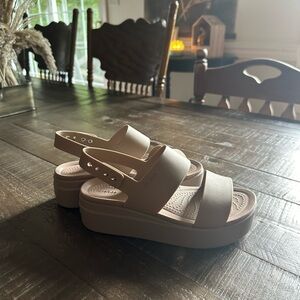 womens croc wedges